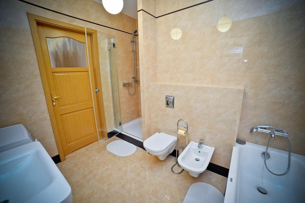 Luxury Rockefeller - Sea Towers Apartman Gdynia Szoba fotó