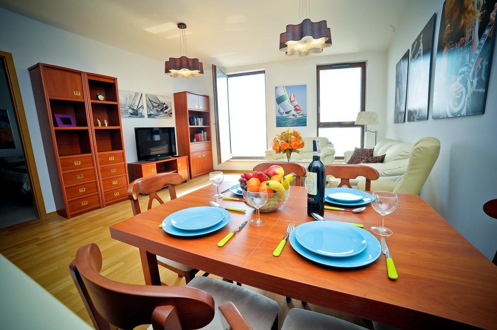 Luxury Rockefeller - Sea Towers Apartman Gdynia Szoba fotó